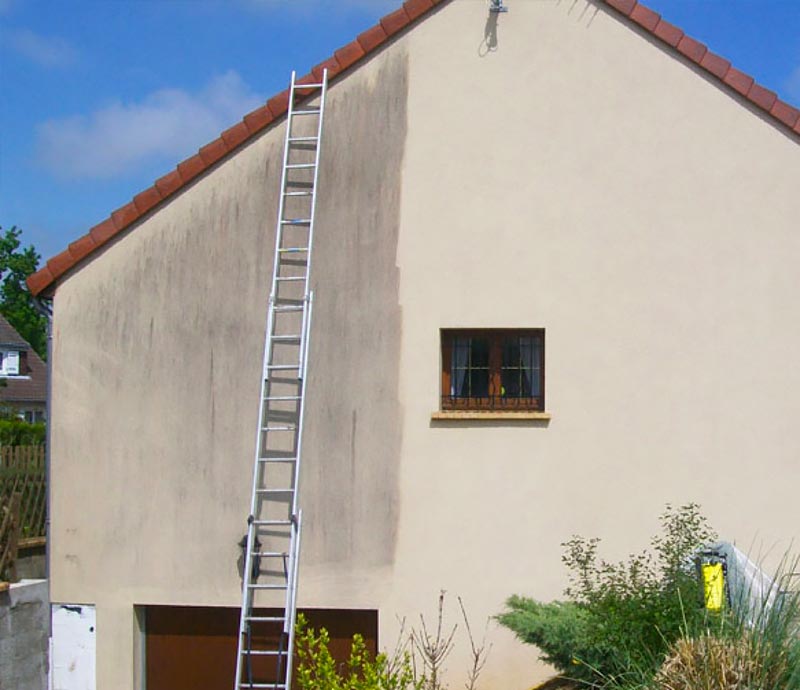 Nettoyage et peinture façade - PROEDDY COUVREUR 72 : Artisan peintre sur LE MANS et les alentours dans LA SARTHE (72). Nettoyage, traitement anti-mousse par pulvérisation, démoussage, ravalement peinture façade et imperméabilisation façade sur LE MANS et les alentours dans LA SARTHE (72)
