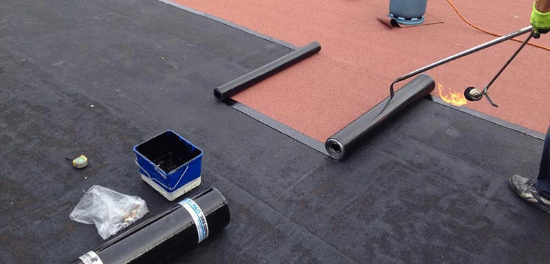 Etanchéité toit plat terrasse & Isolation toiture et combles - PROEDDY COUVREUR 72 sur LE MANS et les alentours dans LA SARTHE (72). : Etanchéité toit plat terrasse par membrane bitumeuse. Isolation toiture et combles. Artisan couvreur étancheur sur LE MANS et les alentours dans LA SARTHE (72).